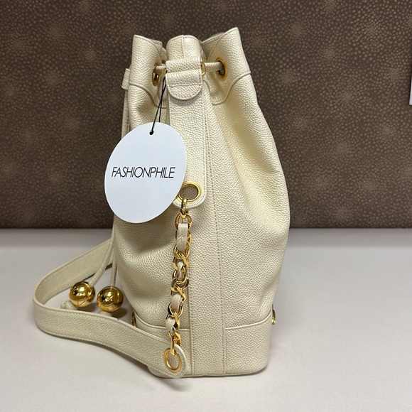 🔥🔥🔥Authentic Chanel Caviar Triple CC Logo Drawstring Bucket Shoulder Bag - Picture 4 of 15